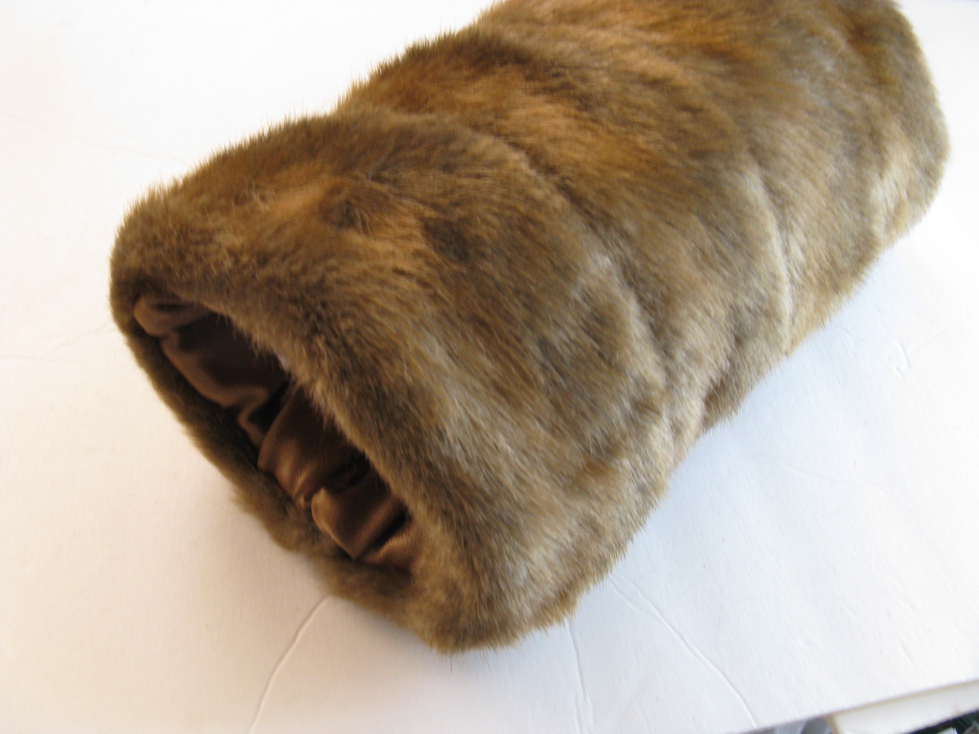 Muff In Light Mink Faux Fur on Luulla
